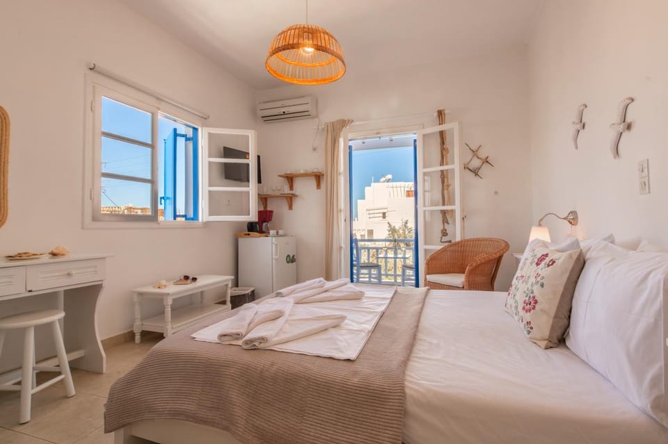 Heliotropio Studios & Apartments Apartment hotel in Pollonia