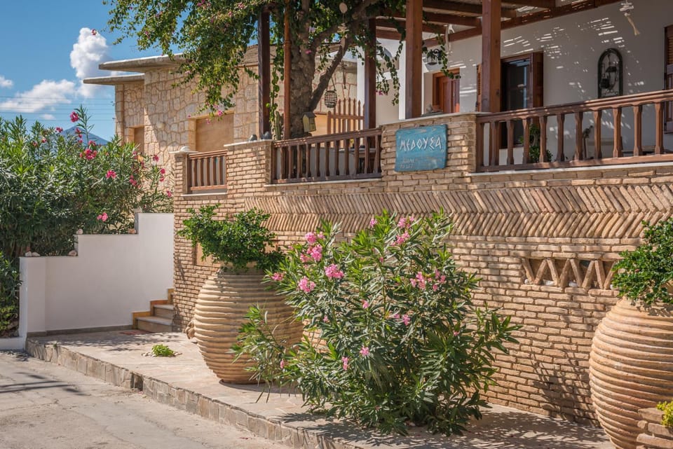 Medousa Apartment in Milos