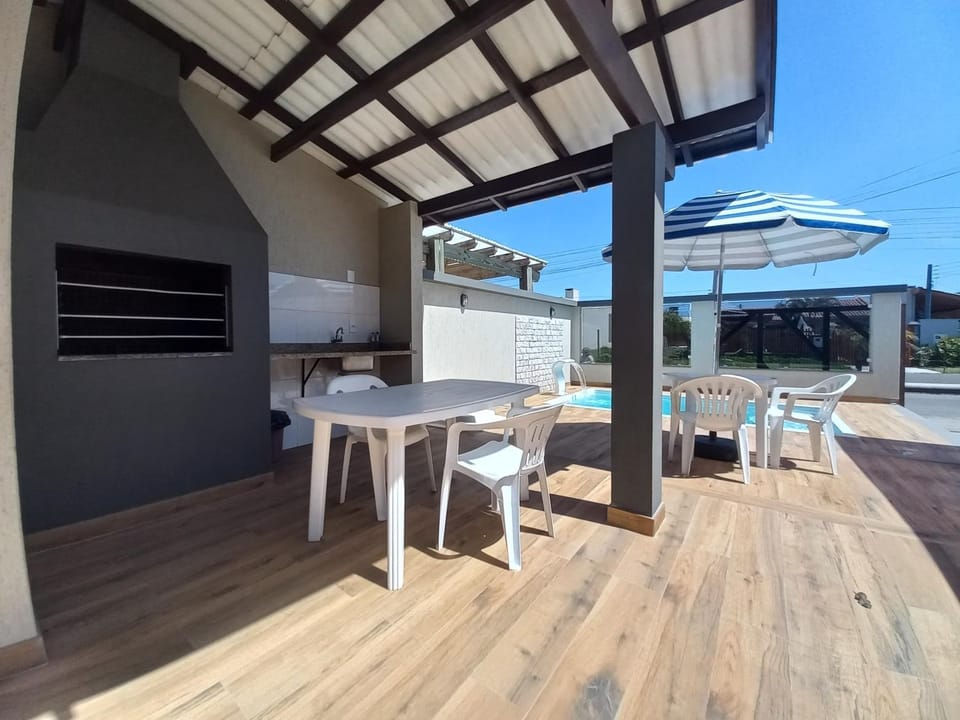 Casa com piscina, Ar condicionado, Pertinho Do Mar Em Capão Da Canoa House in State of Rio Grande do Sul