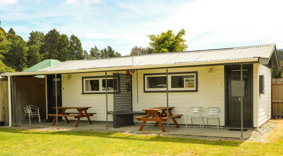 Marahau Beach Camp Campground/ 
RV Resort in Mārahau