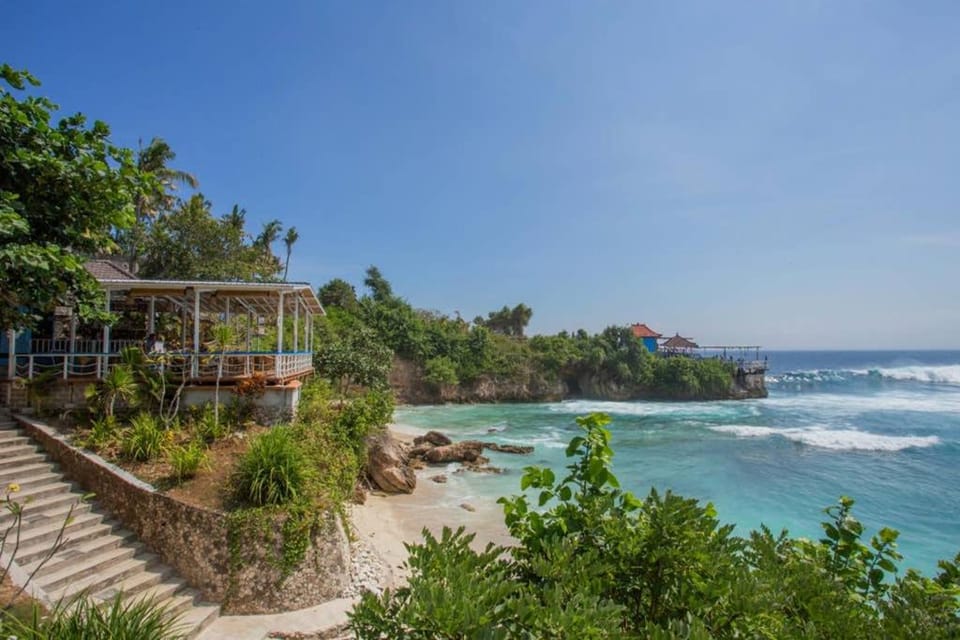 Kembang Villa House in Nusapenida
