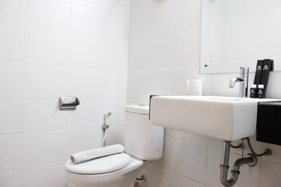 Relaxing Studio near ITB at Beverly Dago Apartment By Travelio Apartment in Bandung