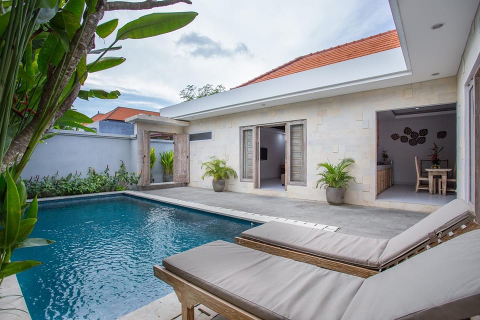 Living room, Seating area, Pool view, Swimming pool, sunbed