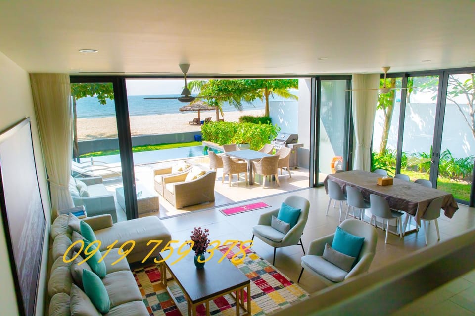 Beachfront Villa 4 Bedrooms Sanctuary Ho Tram Resort Apartment in Ba Ria - Vung Tau