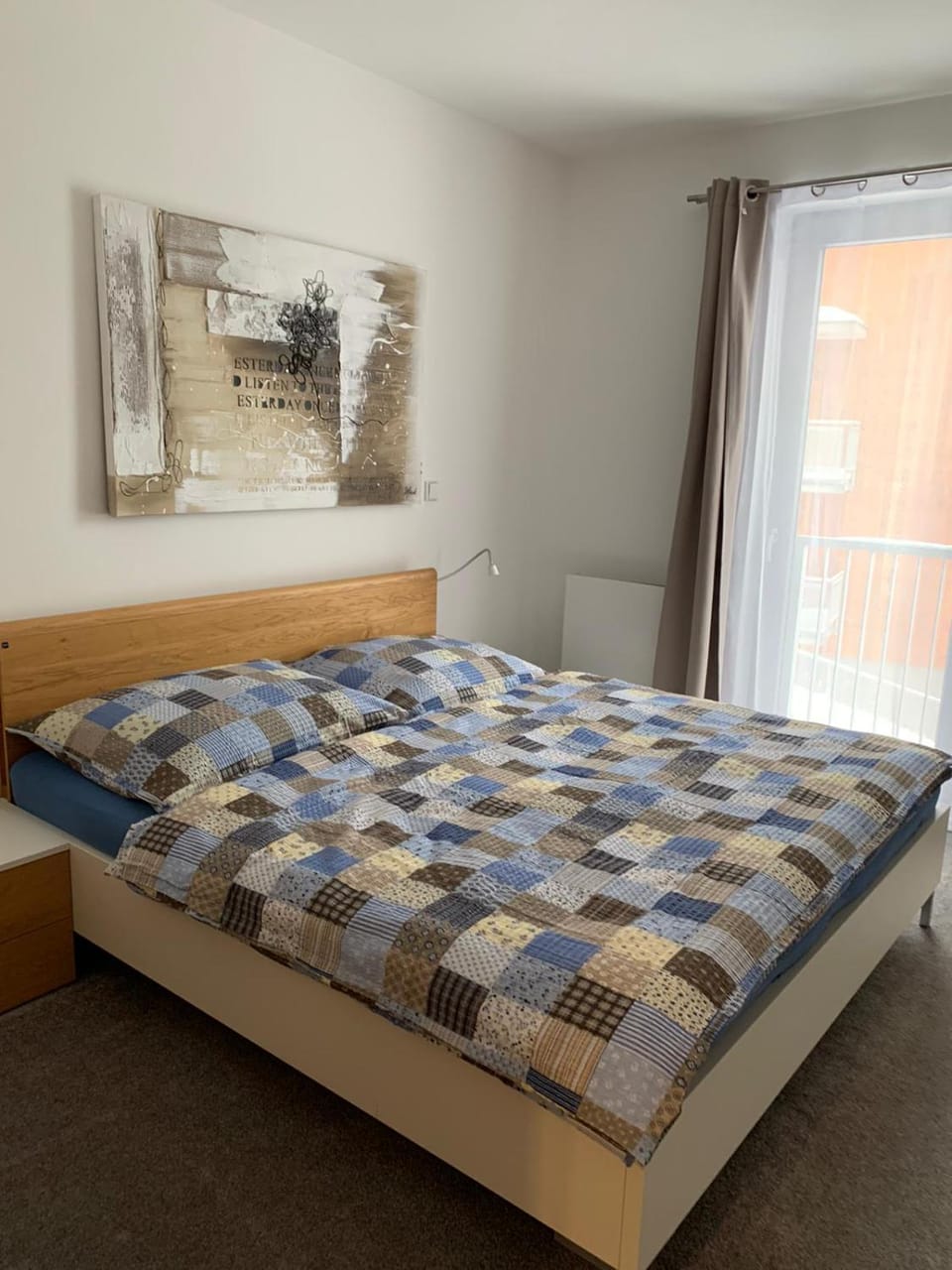 Bed, TV and multimedia, Bedroom, internet