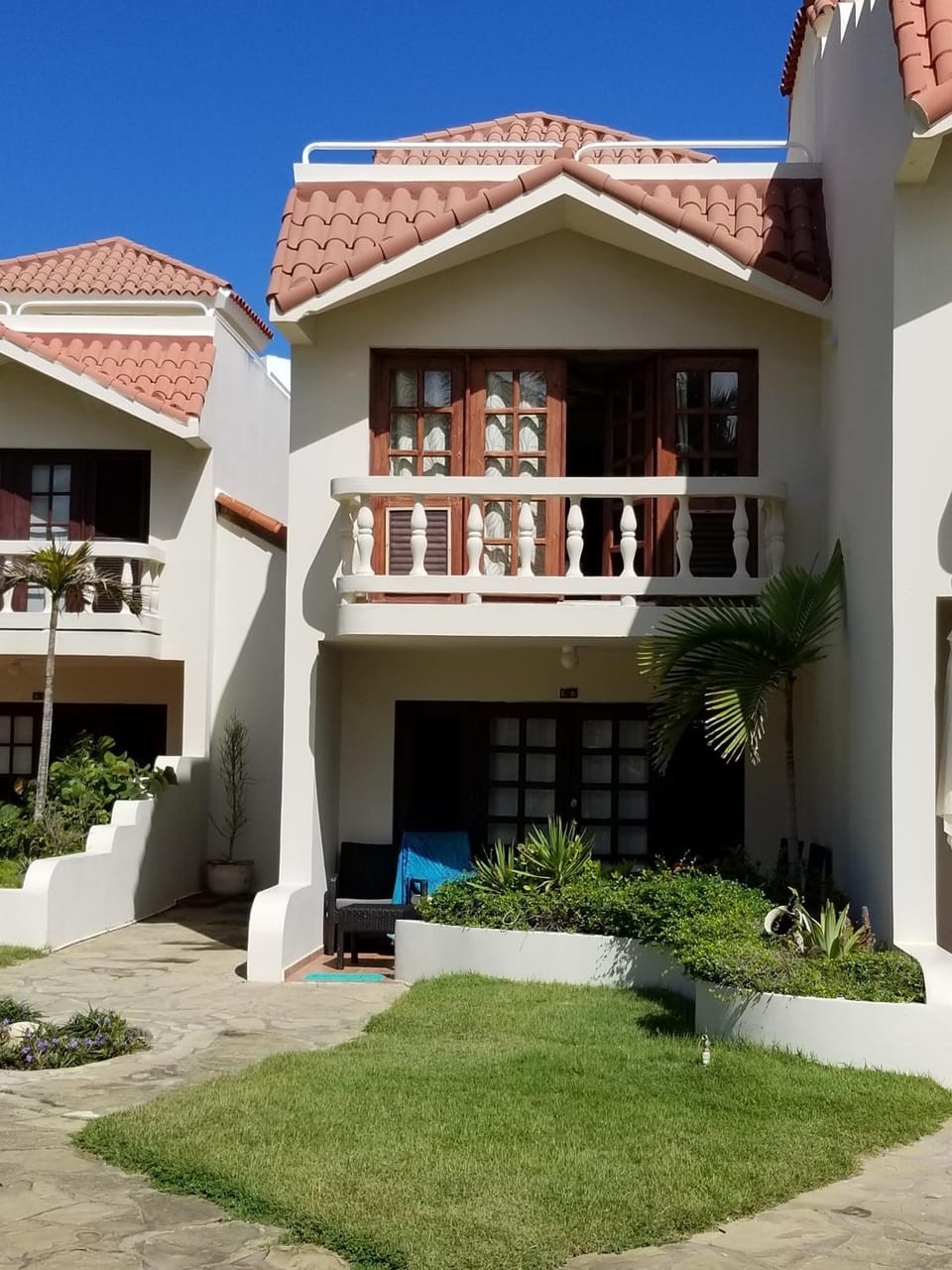 Beach Front! Kiters Paradise! Nanny Estates C6 House in Cabarete