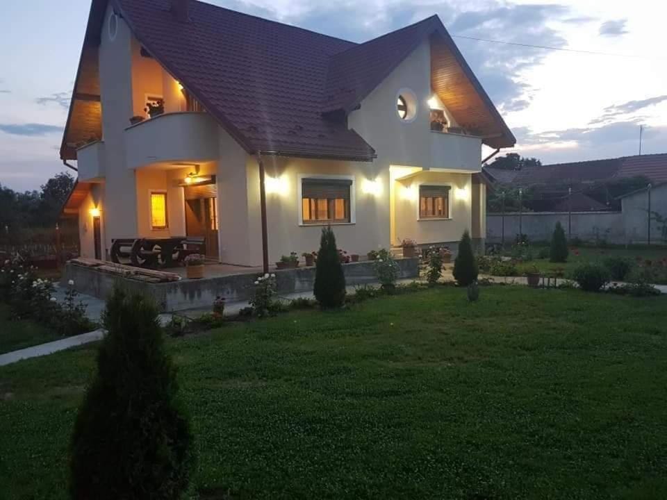 Vila Grecu Bed and Breakfast in Brașov County