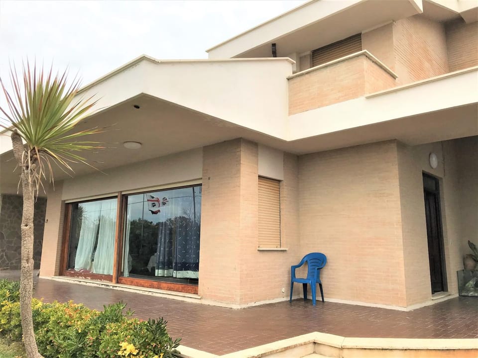 Property building, Facade/entrance