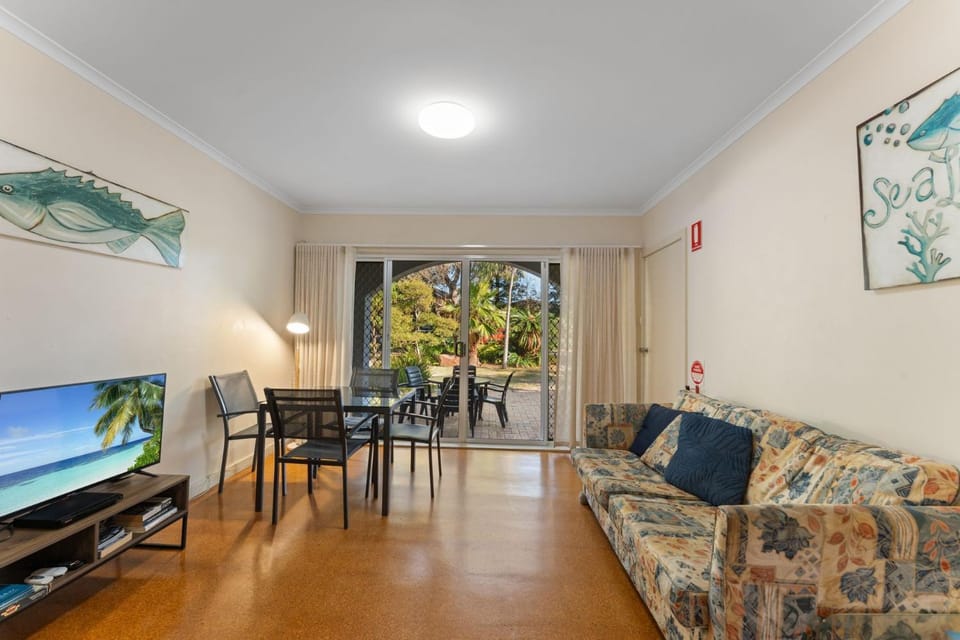 Shoal Bay Avenue Unit 2 7 Apartment in Shoal Bay