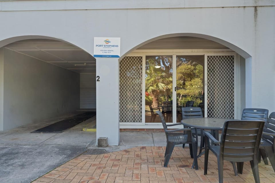 Shoal Bay Avenue Unit 2 7 Apartment in Shoal Bay