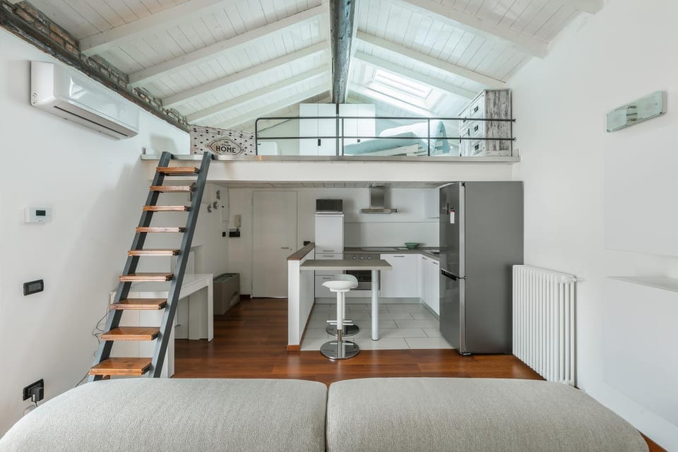 Kitchen or kitchenette, Living room