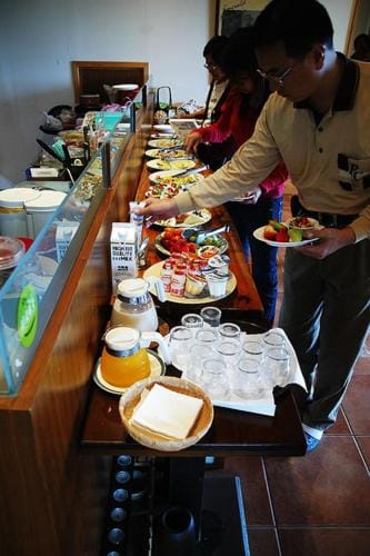 Dining area, Food