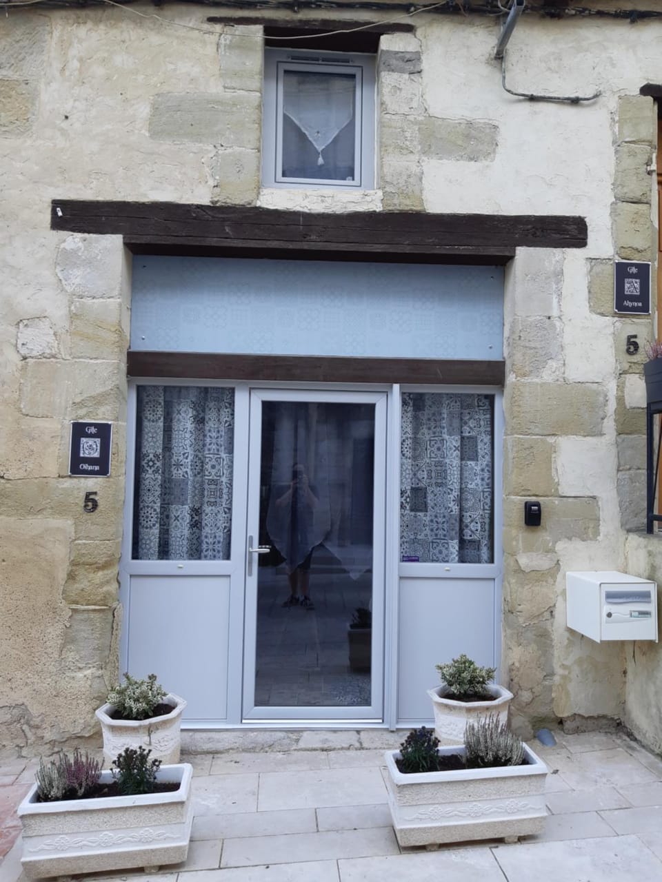 Facade/entrance