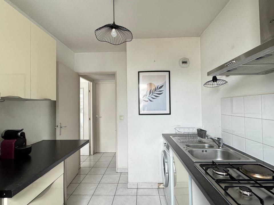 Kitchen or kitchenette, stove