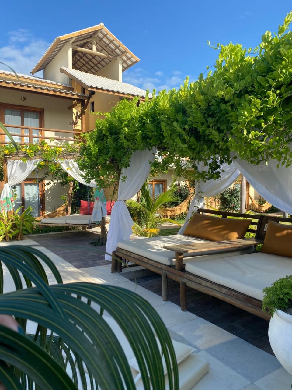 Property building, Day, Garden, Garden view