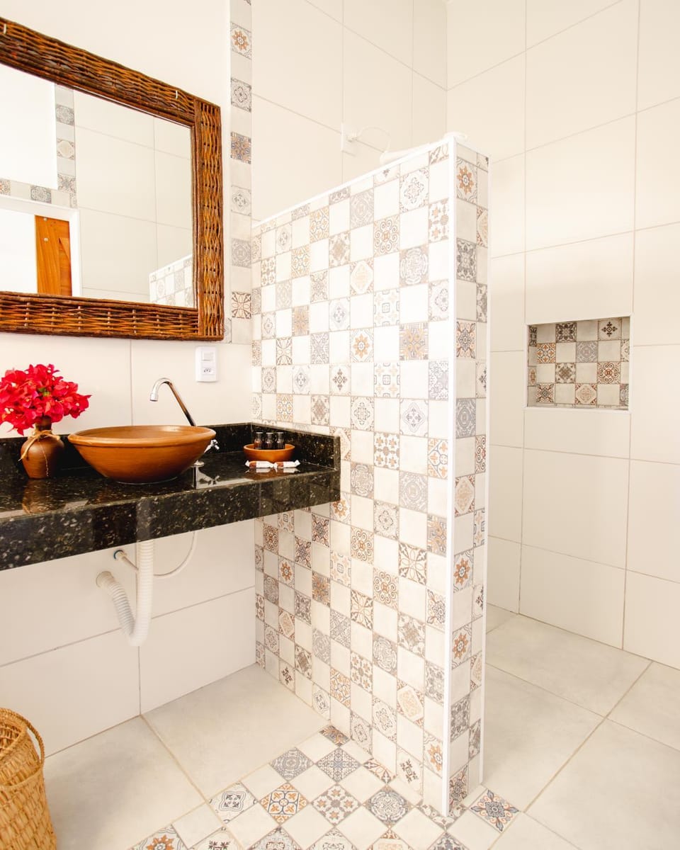 Bathroom, TV and multimedia