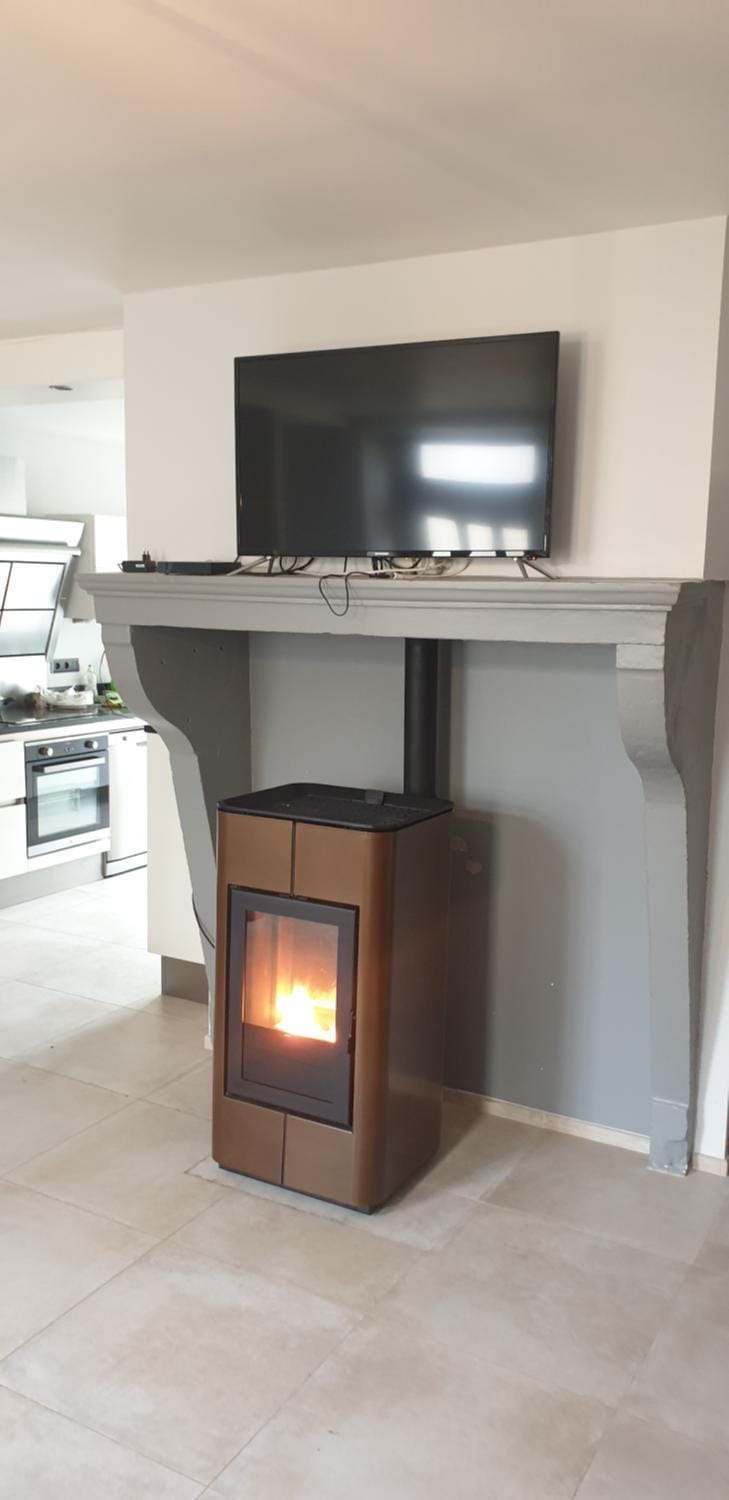 Communal lounge/ TV room, TV and multimedia, Living room, Decorative detail