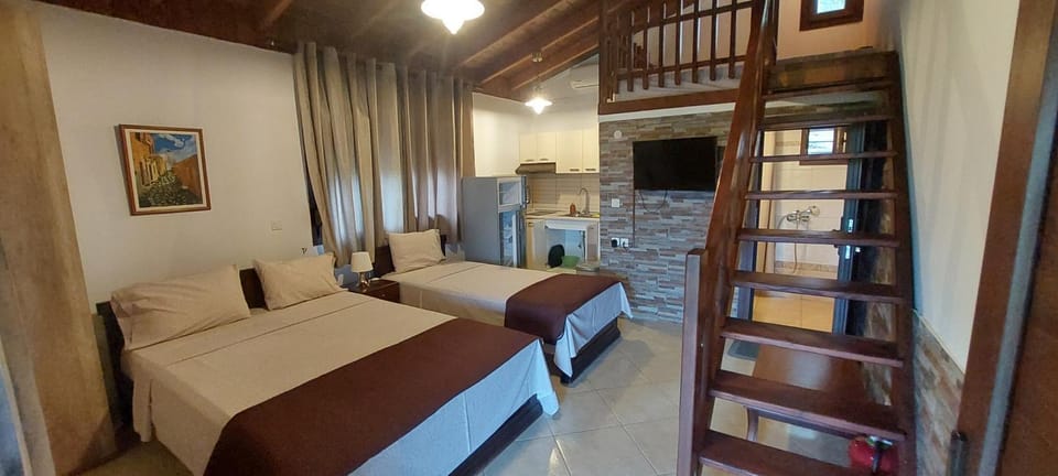 TV and multimedia, Photo of the whole room, Bedroom