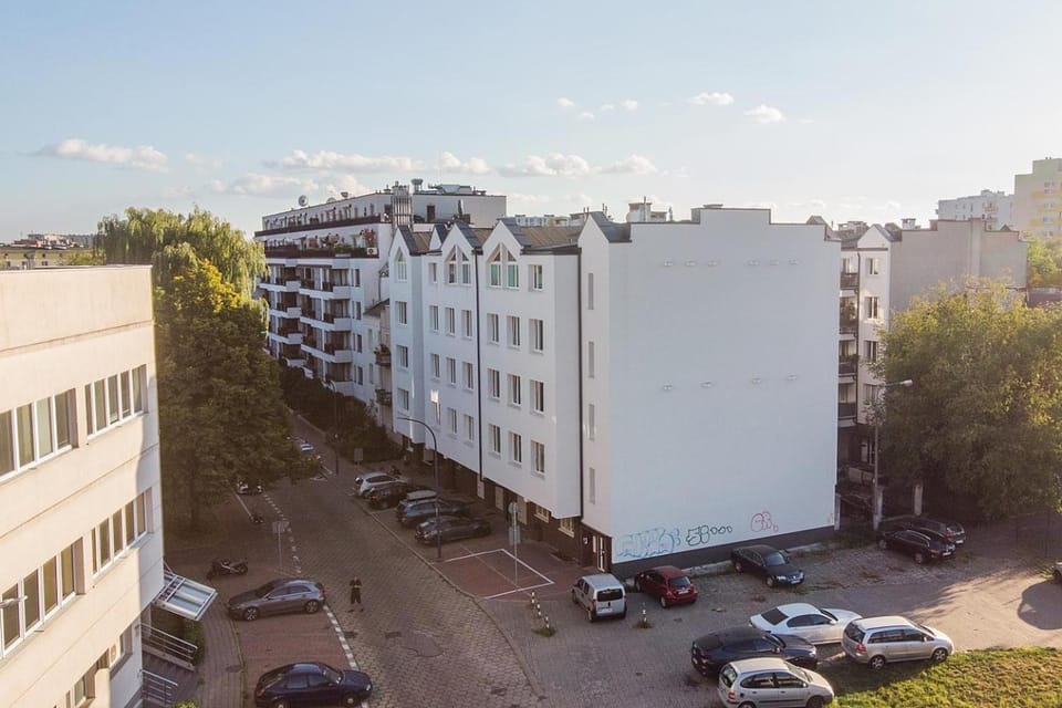 Property building, Day, Neighbourhood, City view, Street view, Location