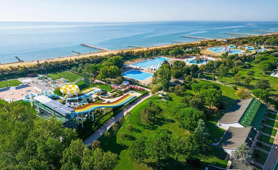 Natural landscape, Bird's eye view, Aqua park