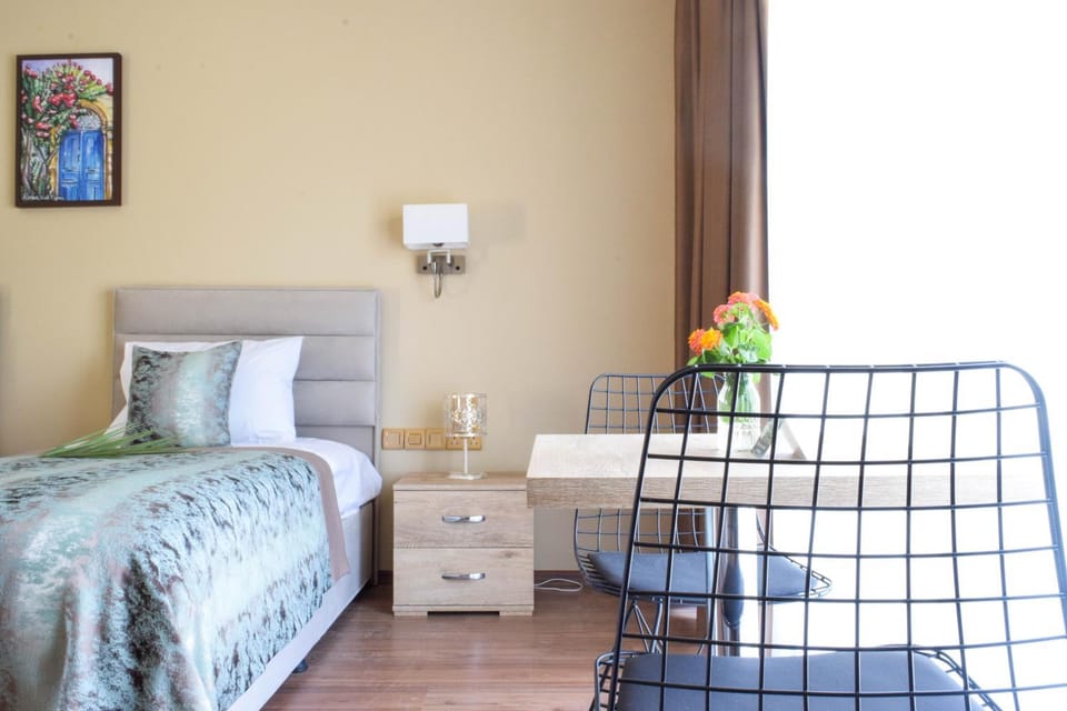 Bed, Other, Photo of the whole room, Bedroom