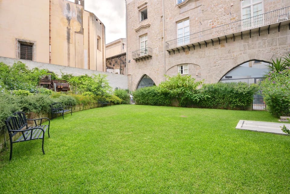 Property building, Garden, Garden