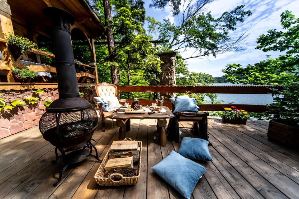Property building, Day, Balcony/Terrace, On site, Lake view