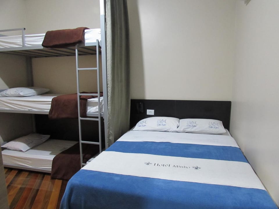 Bed, Photo of the whole room, Bedroom, bunk bed, towels