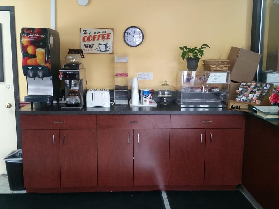 Food, Continental breakfast