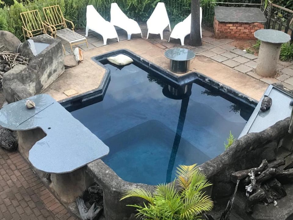 Swimming pool, Swimming pool