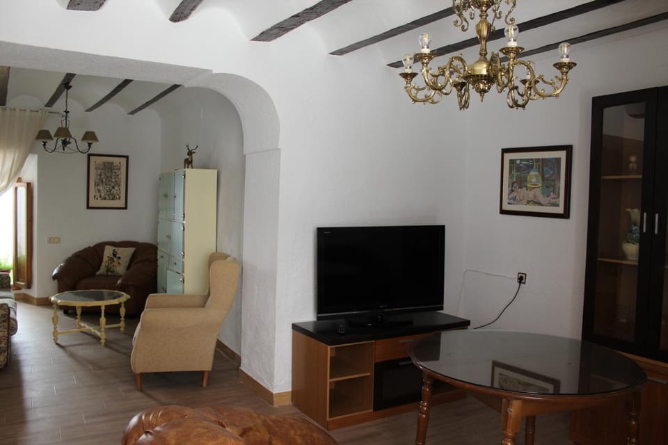 Communal lounge/ TV room
