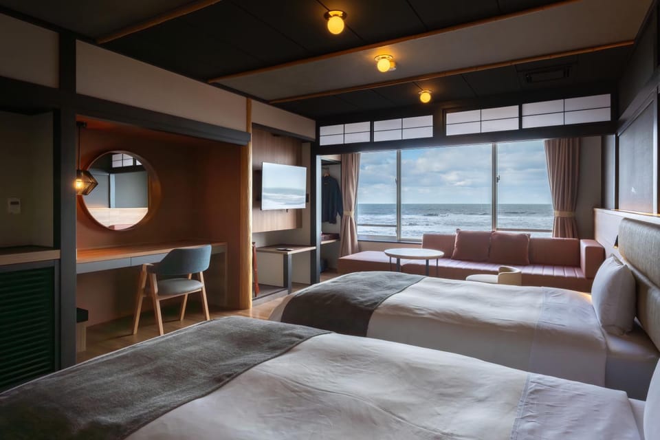Bed, Natural landscape, Photo of the whole room, Bedroom, Sea view