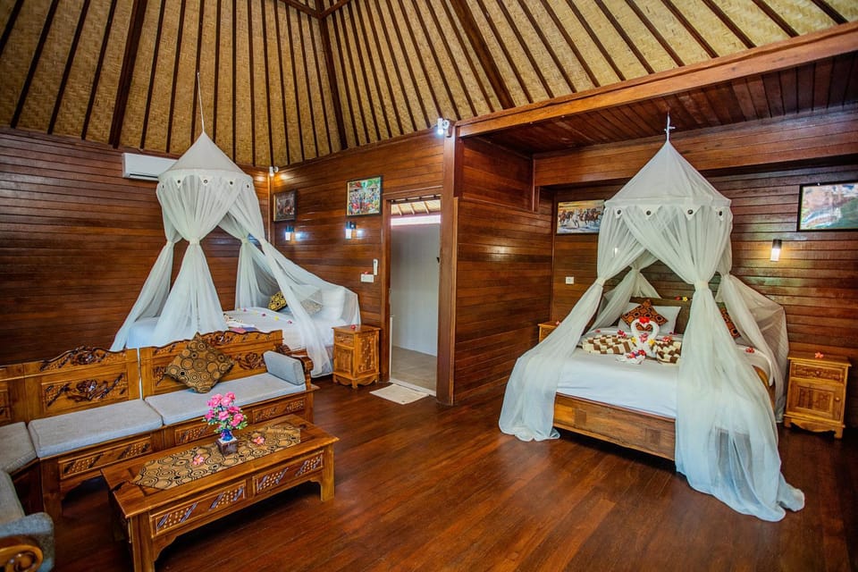 Bed, Living room, Bedroom