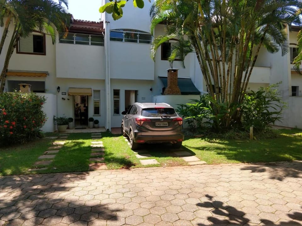 Property building, Facade/entrance, Garden