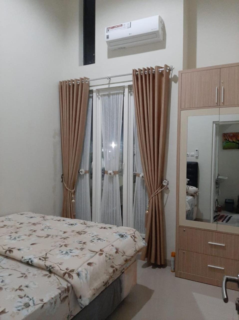 Villa Blossom Kayana Regency E7 Villa in Batu