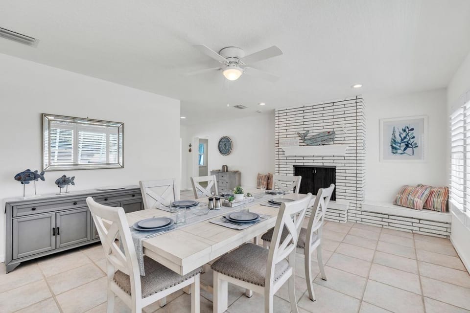 Sand N Suds home House in Holmes Beach