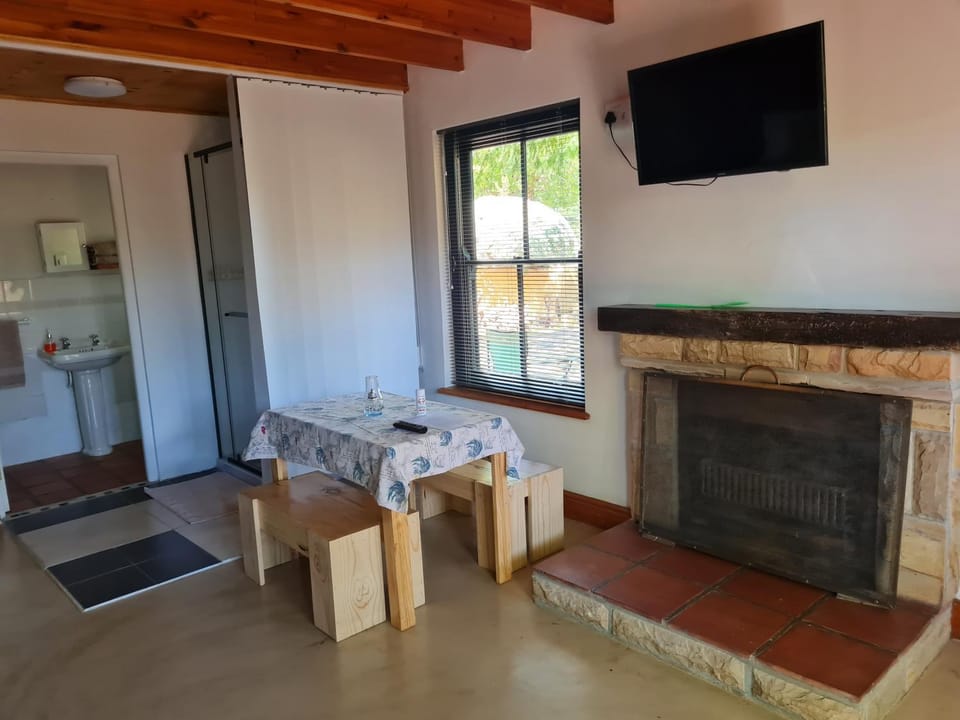 Shower, Bathroom, TV and multimedia, Living room, Seating area, flat iron