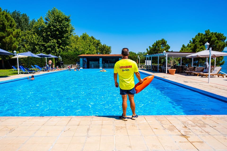 Swimming pool