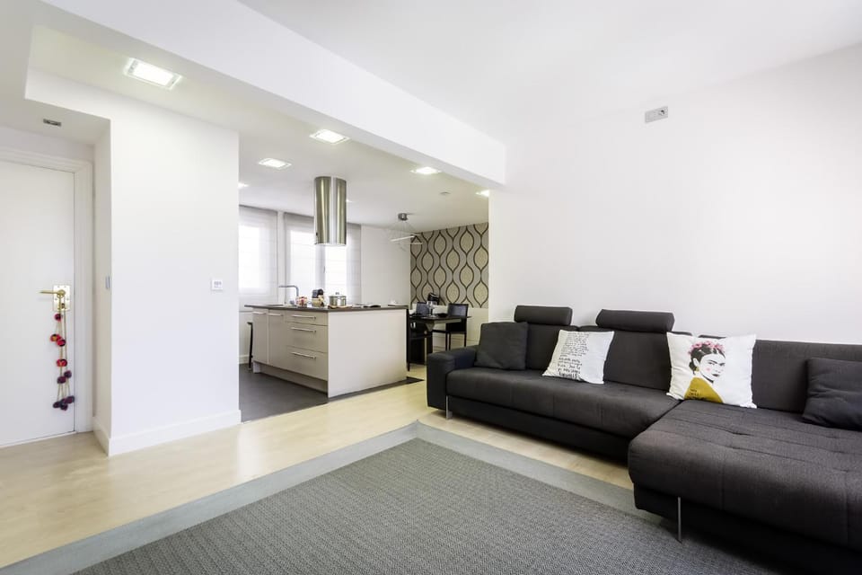 Kitchen or kitchenette, Living room, Dining area