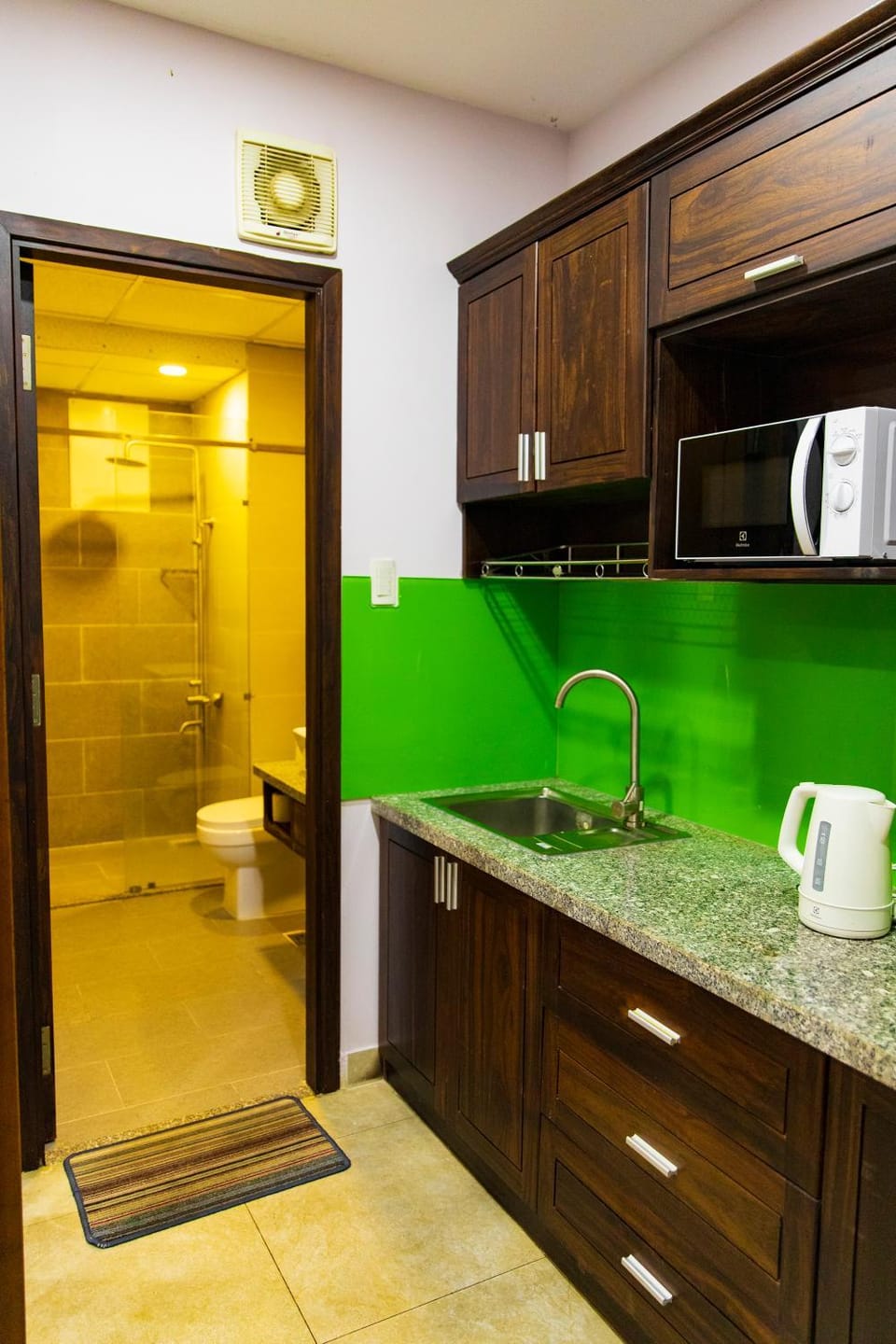 Toilet, Kitchen or kitchenette