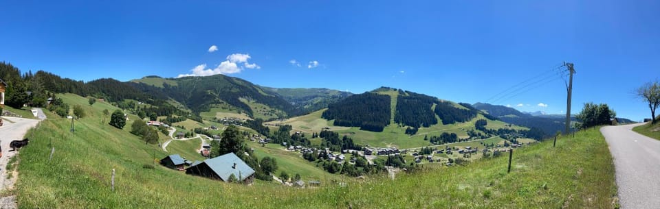 Day, Natural landscape, Photo of the whole room, Autumn, Mountain view, Street view