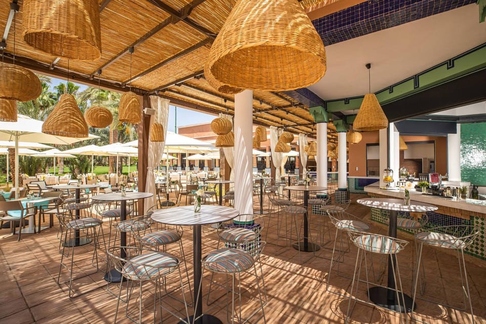 Restaurant/places to eat, Garden, View (from property/room), Balcony/Terrace, Lounge or bar, Dining area, Drinks