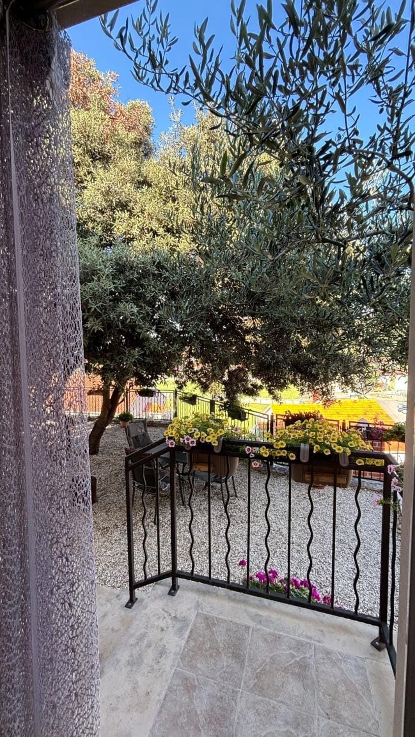 Day, Balcony/Terrace