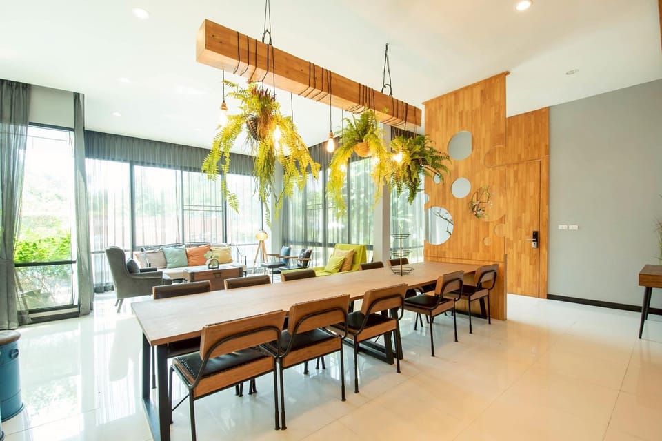 Living room, Seating area, Dining area