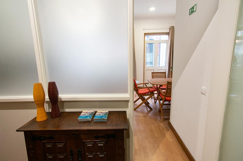 Property building, Lobby or reception, Decorative detail