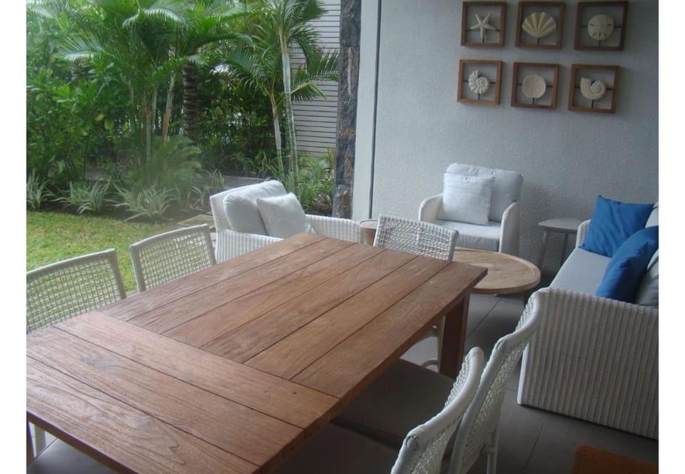 Patio, Seating area, Dining area