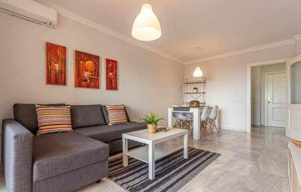 797 Holiday Rentals - Precioso piso para 5 con vista al mar Apartment in Benalmadena