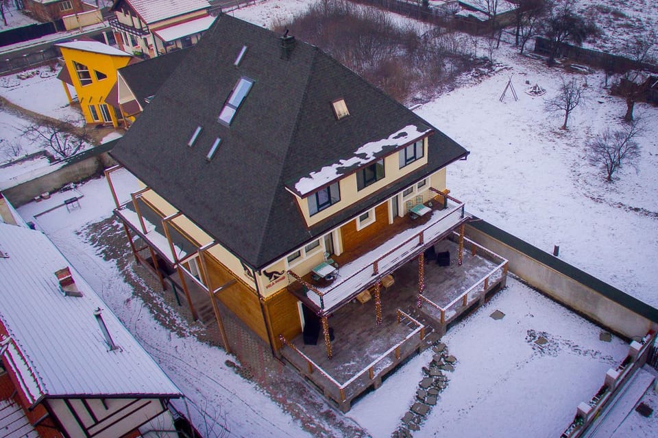 Vila Dino Bed and Breakfast in Brașov County