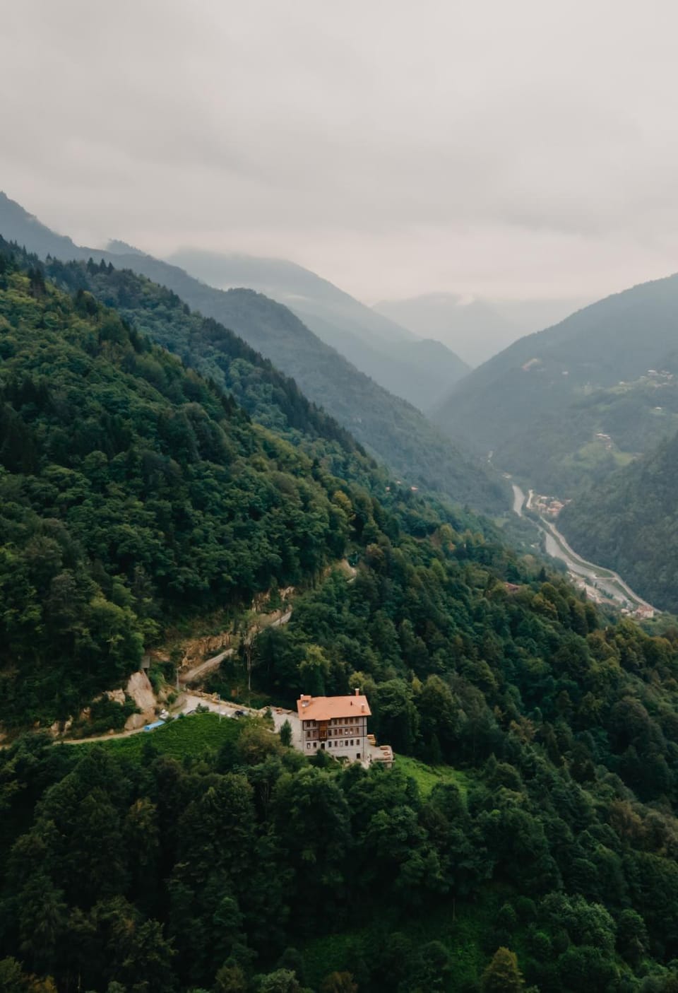 Nearby landmark, Day, Natural landscape, Bird's eye view, Lake view, Mountain view, River view