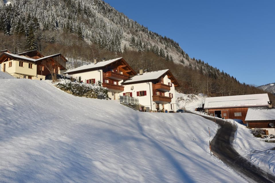 Neighbourhood, Winter